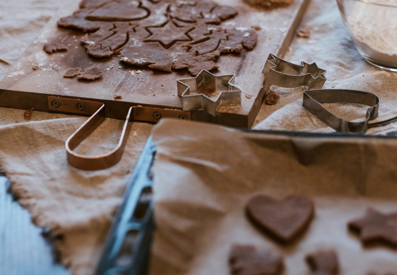 Plätzchenbacken im Advent als Inspiration für bewussten Genuss im Ayurveda-Workshop in Heidelberg.